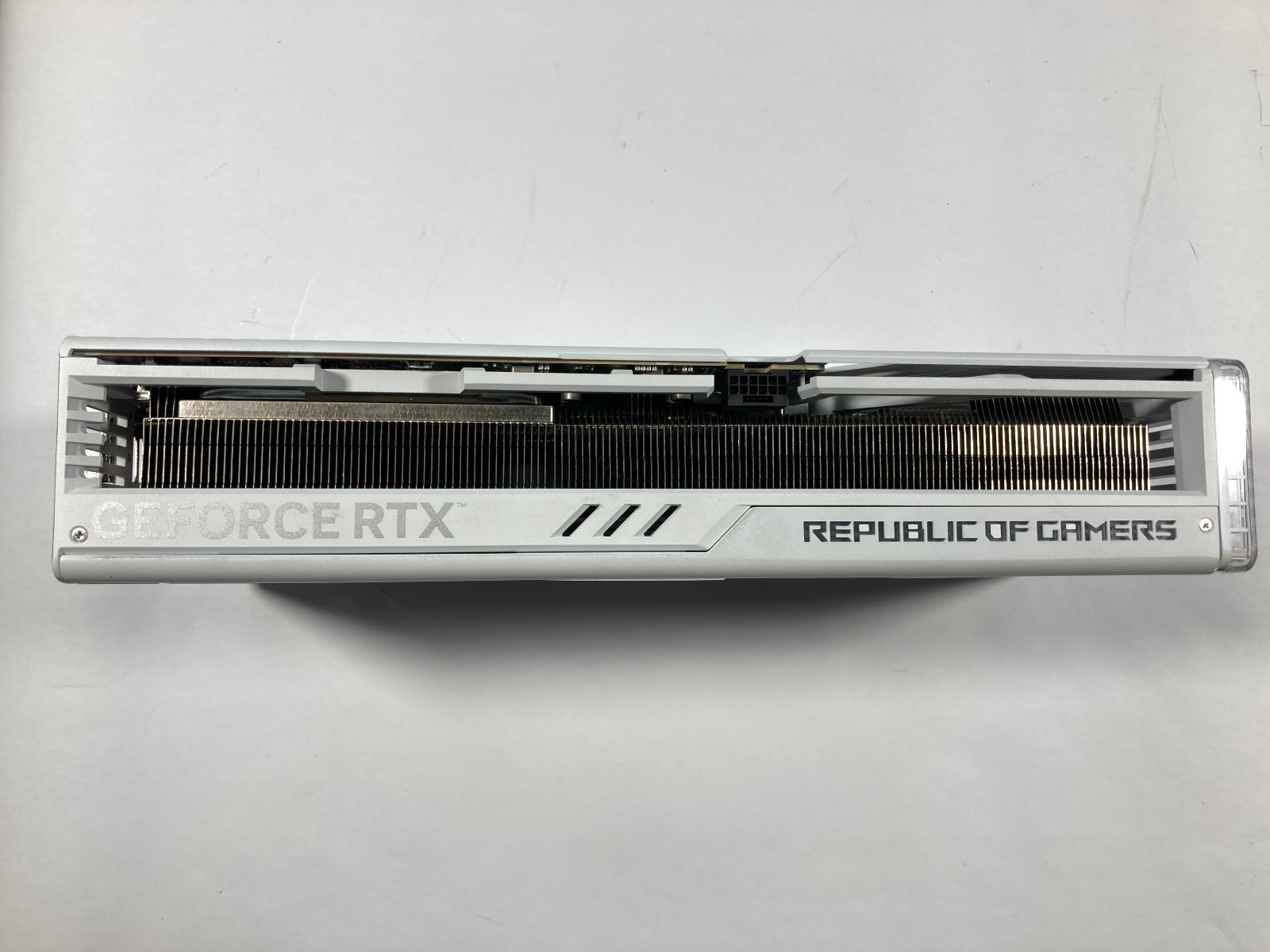 BH 2 GET 1 オファー ASUS ROG Strix - Rtx 4090 24Gb Graphics Card のレビューと価格